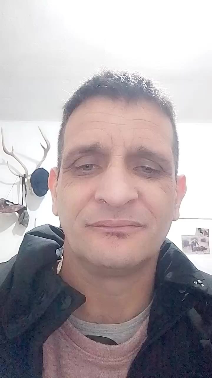 date-with-singles-nearby-online