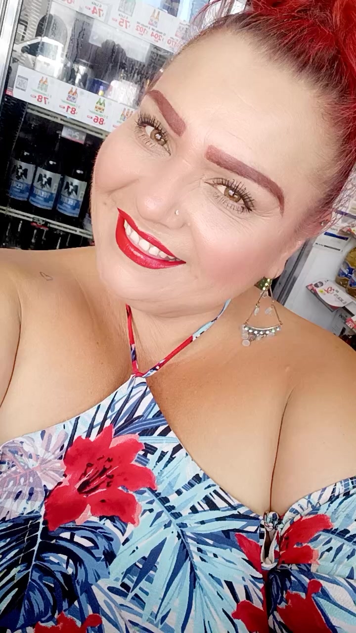 flirt-with-single-women-online