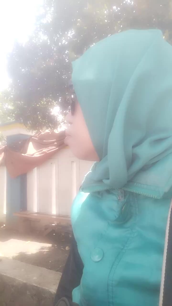 flirt-with-single-girls-online