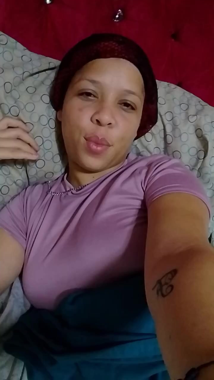 flirt-with-single-women-online